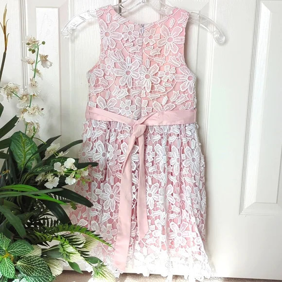 Camilla pink and white fancy dress - Picture 7 of 7